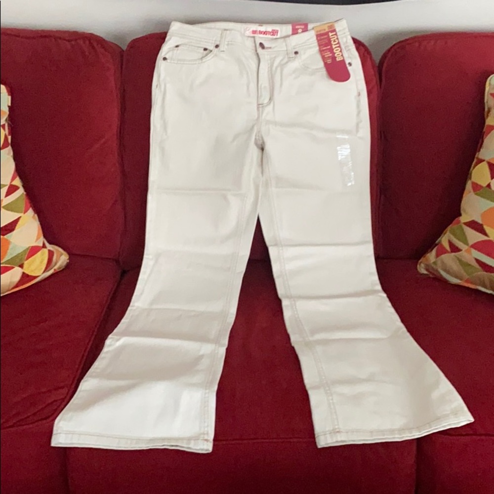 Faded Glory cream stretch bootcut jeans, sz 8